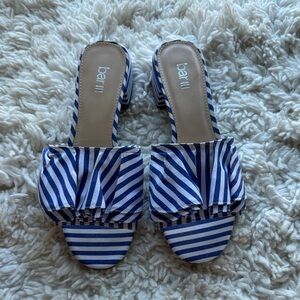 Bar III‎ Ruffle Sandals